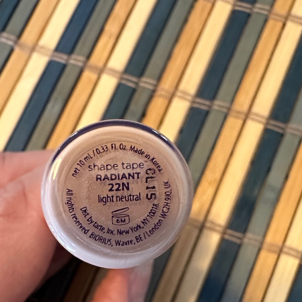 Tarte Shape Tape Radiant Concealer - light neutral 22N - Picture 3 of 6